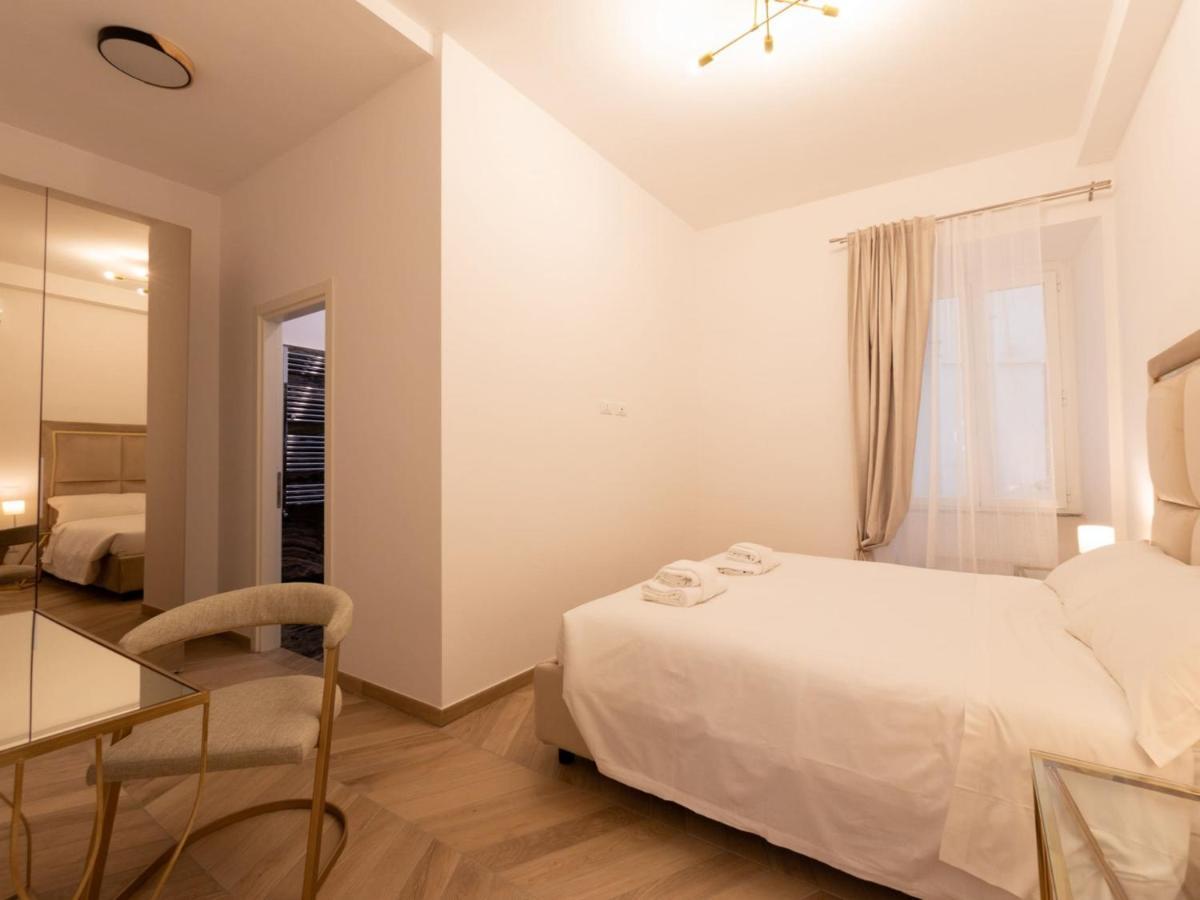 The Best Rent - Elegant Five-Bedrooms Apartment Near Colosseo روما المظهر الخارجي الصورة