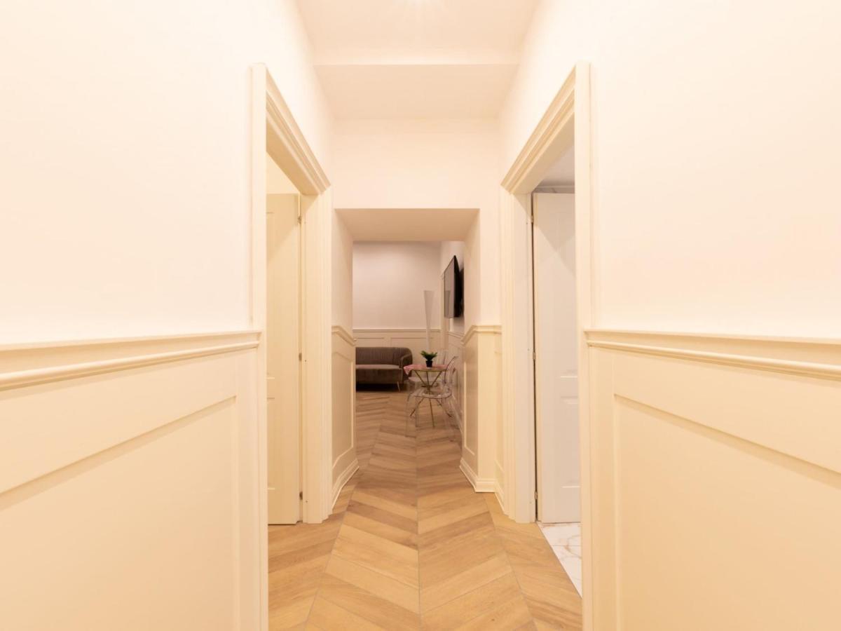 The Best Rent - Elegant Five-Bedrooms Apartment Near Colosseo روما المظهر الخارجي الصورة