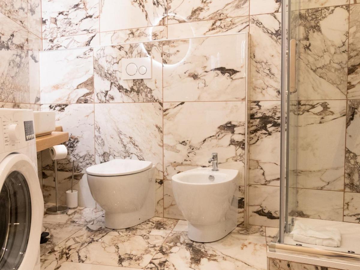 The Best Rent - Elegant Five-Bedrooms Apartment Near Colosseo روما المظهر الخارجي الصورة