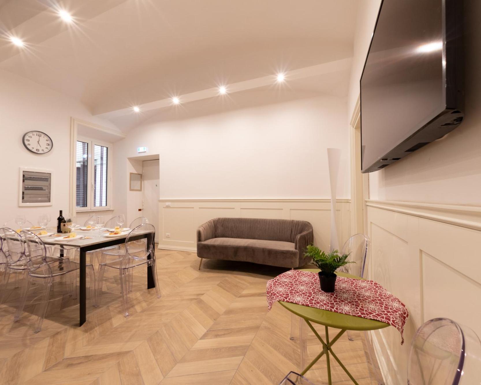 The Best Rent - Elegant Five-Bedrooms Apartment Near Colosseo روما المظهر الخارجي الصورة